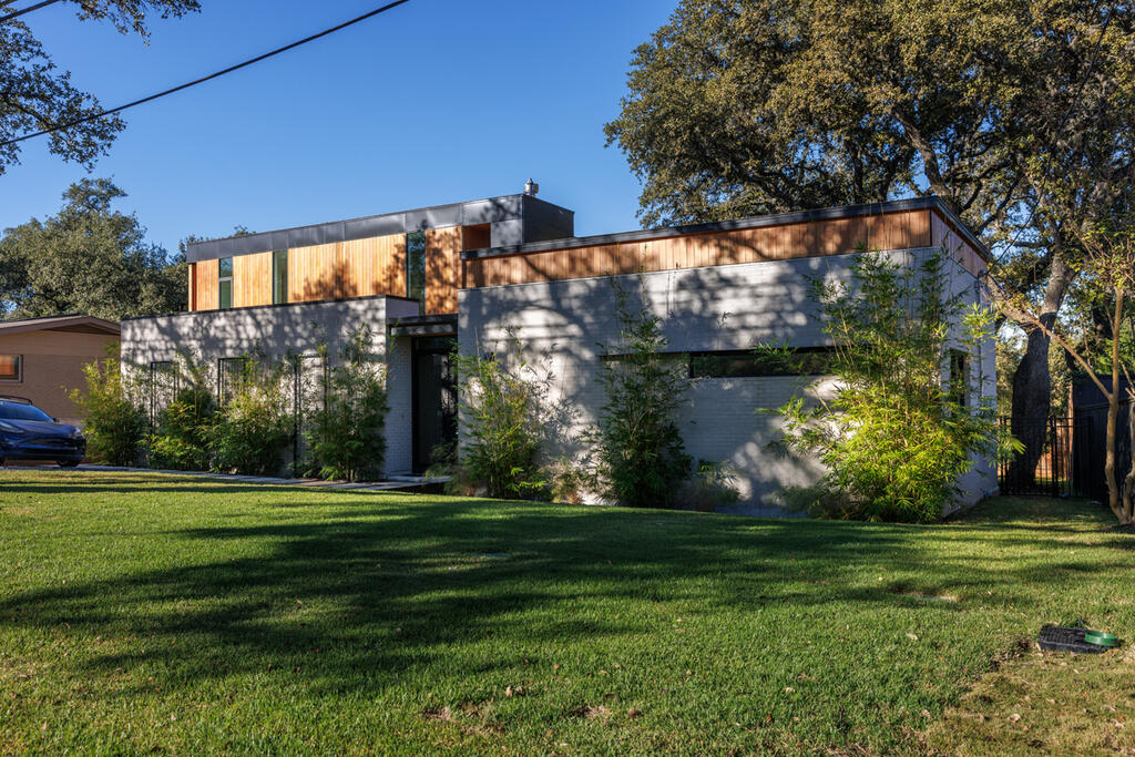 Brick Home with Belgian Grey Wirecut